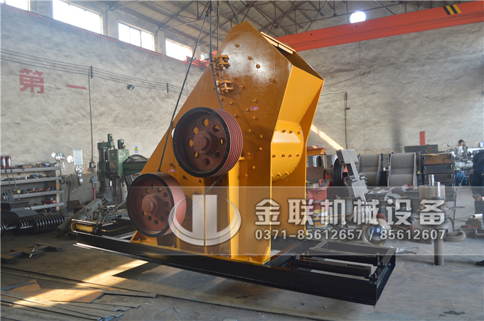 哪個(gè)廠家小型原煤粉碎機(jī)價(jià)格低，多少錢一臺(tái)？