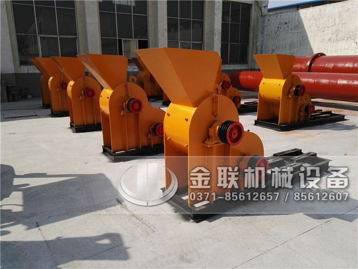 時(shí)產(chǎn)15噸煤泥粉碎機(jī)哪個(gè)廠家好，有哪些型號可選？