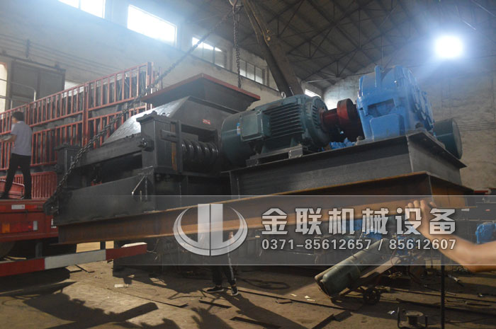 大、中、小型對(duì)輥制沙機(jī)的參數(shù)分別是多少？