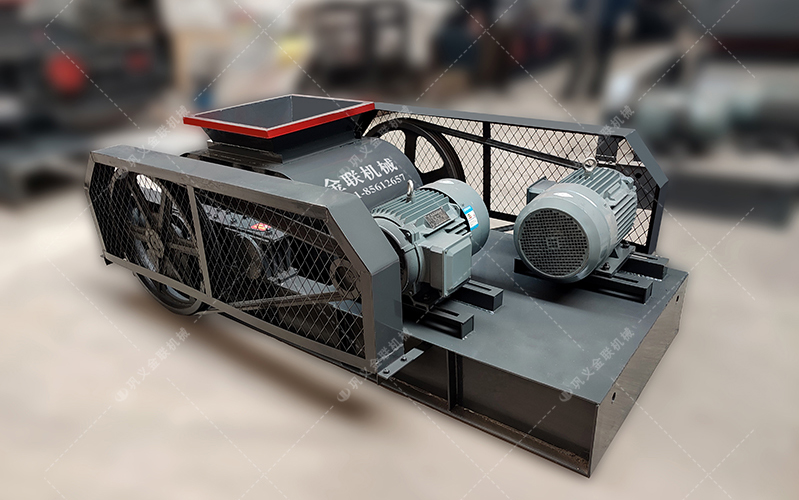 狼牙式雙齒輥破碎機(jī)出料粒度好，產(chǎn)量大