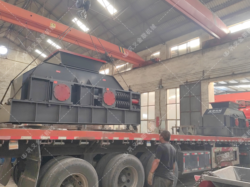 1200x800大型河卵石破碎機設備發(fā)貨圖片