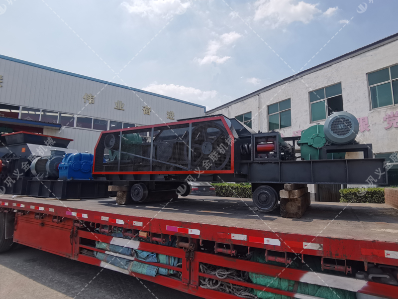 2PGC900X900雙齒輥破碎機發(fā)貨圖片_發(fā)往內(nèi)蒙古赤峰_破碎煤 2PGC900X900雙齒輥破碎機發(fā)貨圖片_發(fā)往內(nèi)蒙古赤峰_破碎煤