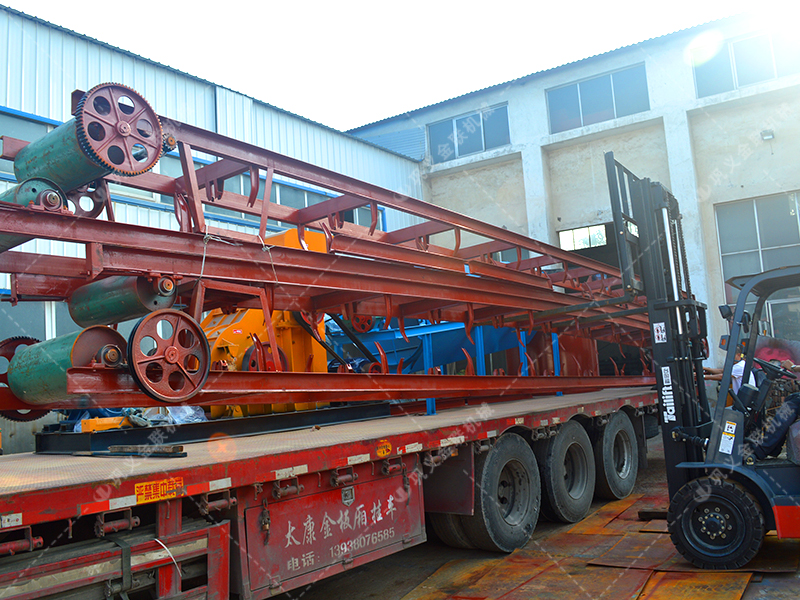 SCF88雙級破碎機(jī),篩分機(jī)生產(chǎn)線發(fā)貨圖片_發(fā)往甘肅武威_破碎紅土