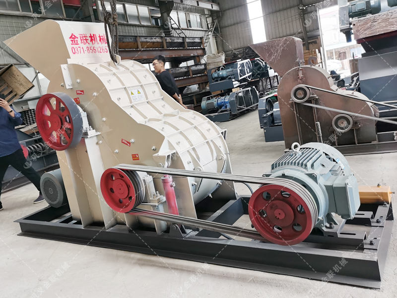 SCF800X800中型雙級粉碎機發(fā)貨圖片_發(fā)往云南楚雄_磚廠粉碎頁巖和土 SCF800X800中型雙級粉碎機發(fā)貨圖片_發(fā)往云南楚雄_磚廠粉碎頁巖和土