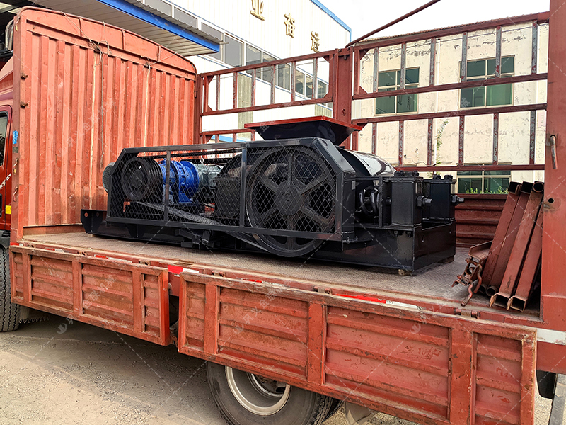 2PG400x400小型對輥破碎機(jī)發(fā)貨圖片_發(fā)往廣西雨林_破碎沙子 2PG400x400小型對輥破碎機(jī)發(fā)貨圖片_發(fā)往廣西雨林_破碎沙子