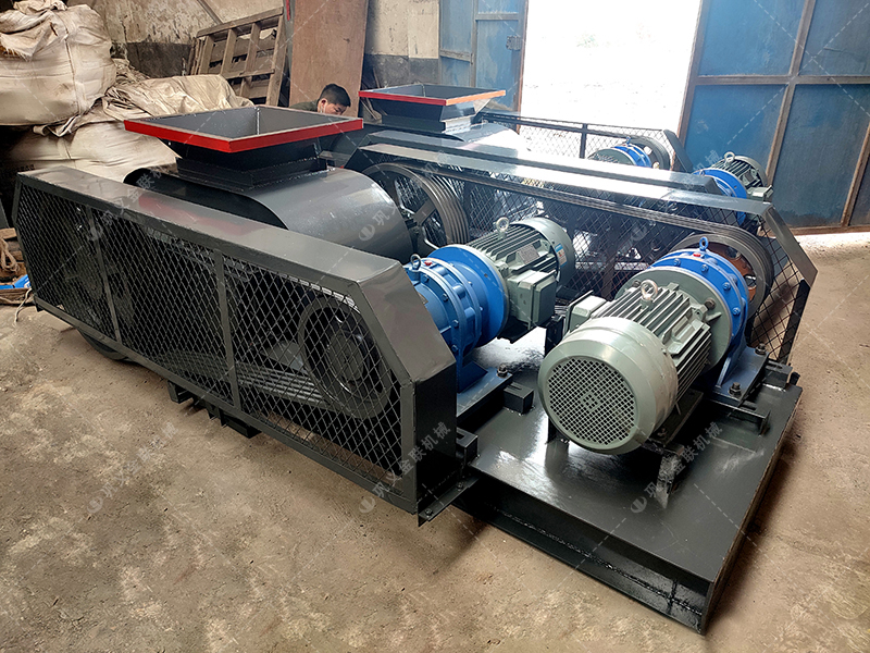 2PG400x400小型對輥破碎機(jī)發(fā)貨圖片_發(fā)往廣西雨林_破碎沙子 2PG400x400小型對輥破碎機(jī)發(fā)貨圖片_發(fā)往廣西雨林_破碎沙子