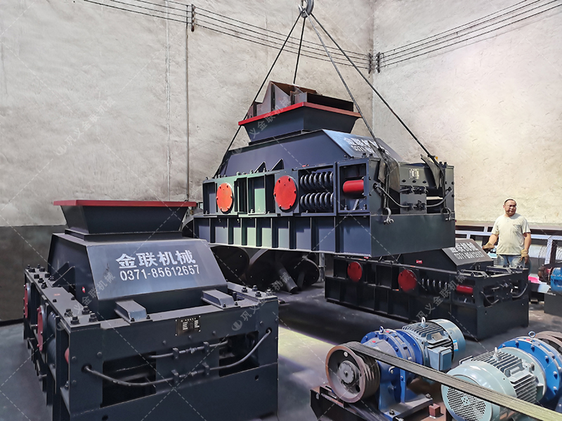 2PG1200X800連軸式對(duì)輥破碎機(jī)發(fā)貨圖片_發(fā)往四川綿陽(yáng)_鵝卵石制砂