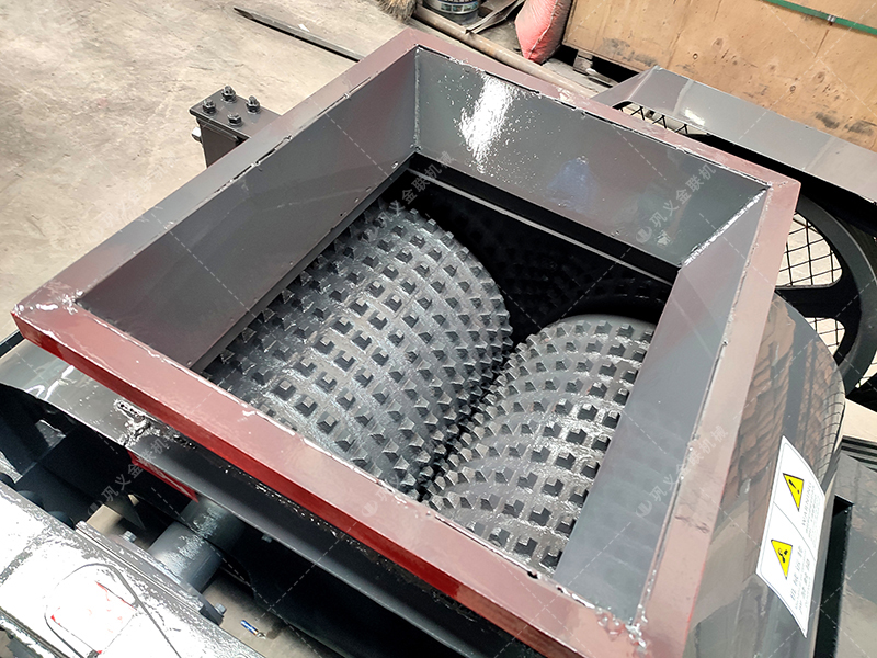 瀝青銑刨料破碎難題多？看雙齒輥破碎機如何 “啃硬骨頭” 出細活