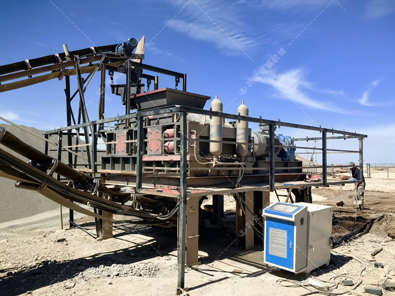 砂石廠實地探訪:一臺1210液壓對輥破碎機如何“通吃”河卵石和尾礦? 砂石廠實地探訪:一臺1210液壓對輥破碎機如何“通吃”河卵石和尾礦?