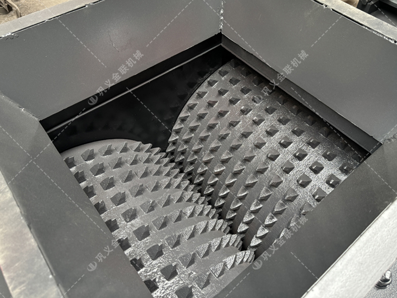 煤矸石破碎，為什么“擠”比“砸”更值錢？雙齒輥破碎機給出答案